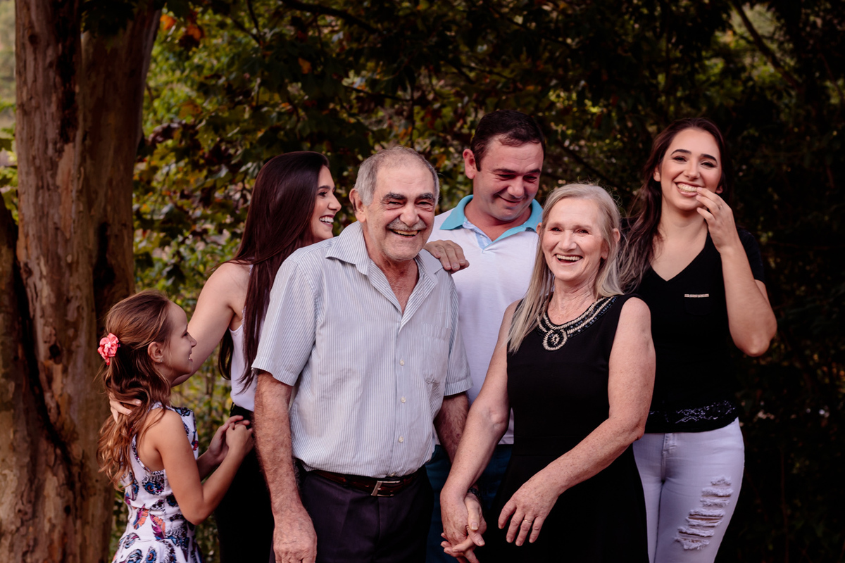 Ensaio Fotográfico de família fotografia de família em casa mãe e filhos Dia das Mães em Relvado com Vanessa Cristina Fotografia