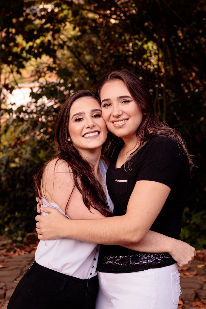Ensaio Fotográfico de família fotografia de família em casa mãe e filhos Dia das Mães em Relvado com Vanessa Cristina Fotografia