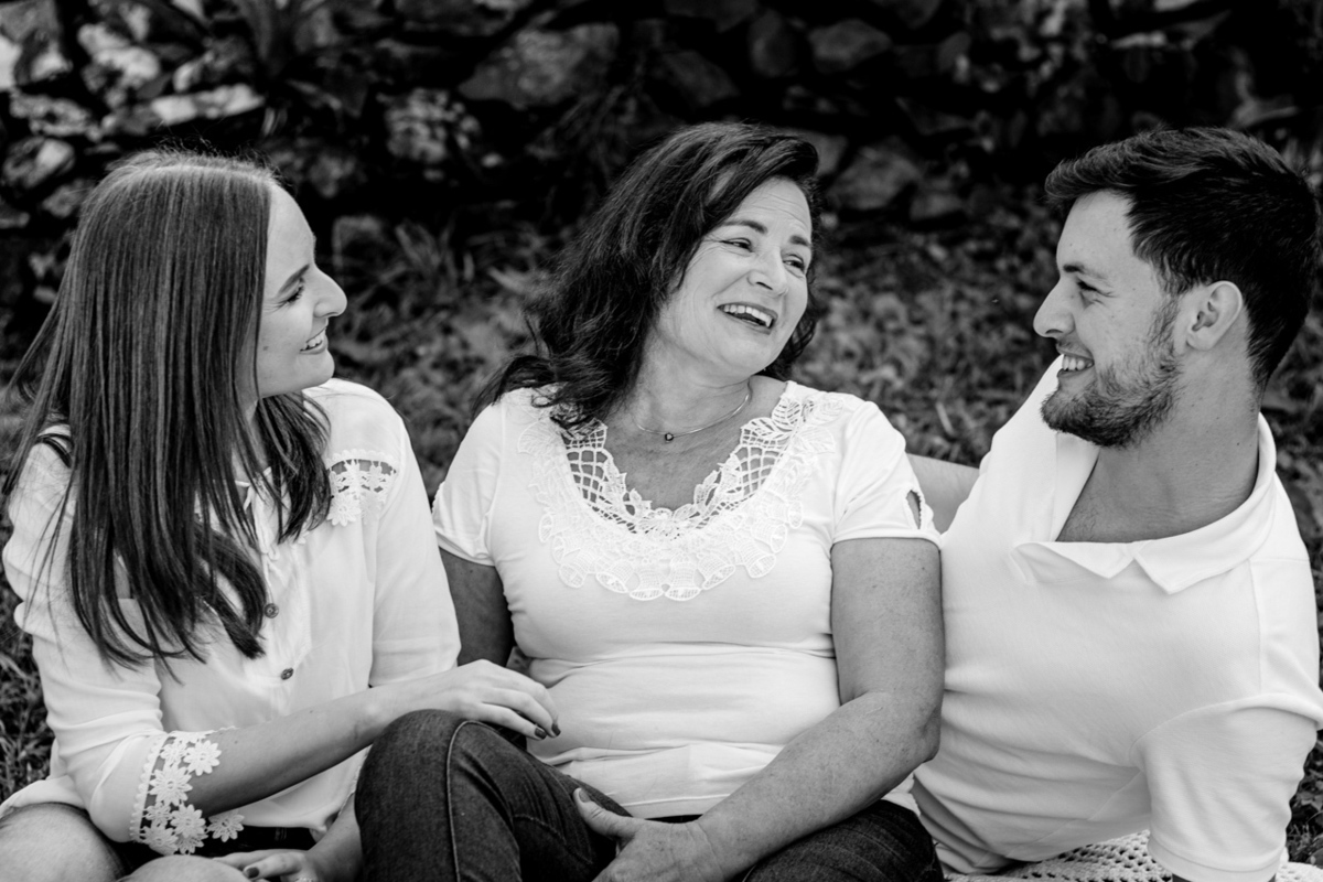 Ensaio fotográfico mãe e filhos fotografia de família com a fotógrafa de família Vanessa Cristina Fotografia de Encantado em Travesseiro Vale do Taquari
