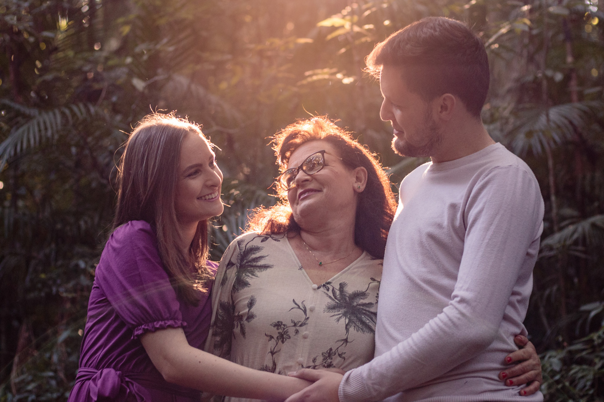 Ensaio fotográfico mãe e filhos fotografia de família com a fotógrafa de família Vanessa Cristina Fotografia de Encantado em Travesseiro Vale do Taquari