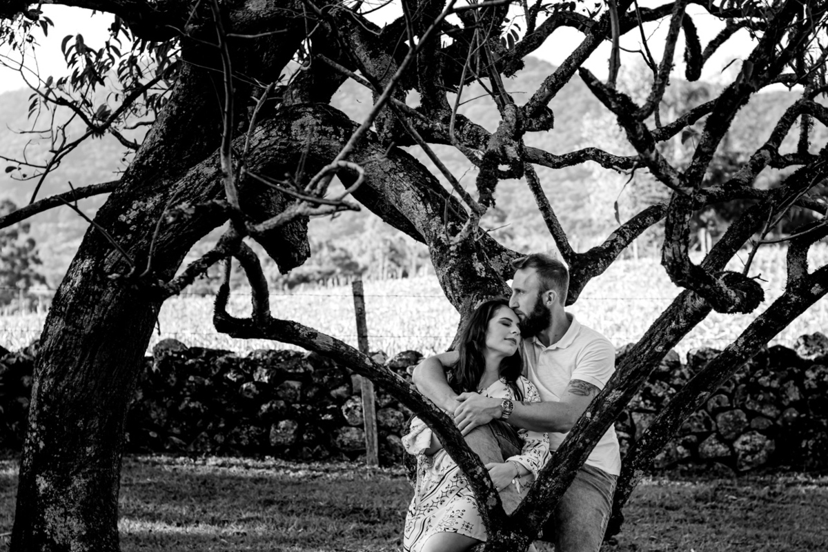 Ensaio Fotográfico de Casal Fotografia de Casal Dia dos namorados em Arroio do Meio Refúgio Heimatland com a fotógrafa Vanessa Cristina Fotografia