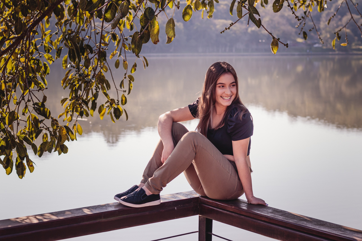 Book de 15 anos Ensaio fotográfico de 15 anos fotografia 15 anos debutante em Encantado com a fotógrafa Vanessa Cristina Fotografia na Lagoa da Garibaldi