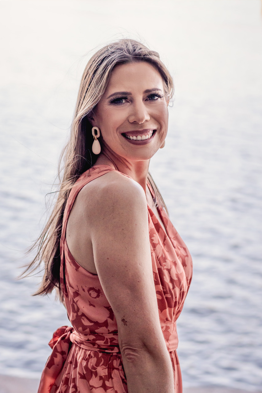 Ensaio fotográfico feminino - fotografia feminina - ensaio pessoal com a fotógrafa Vanessa Cristina Fotografia em Encantado RS na Lagoa da Garibaldi 