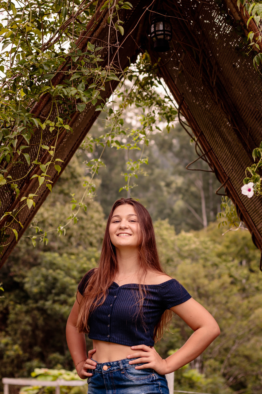 Ensaio de 15 anos - Fotografia de 15 anos - Book de 15 anos com a fotógrafa Vanessa Cristina Fotografia no Paraíso das Pedras em Nova Bréscia 