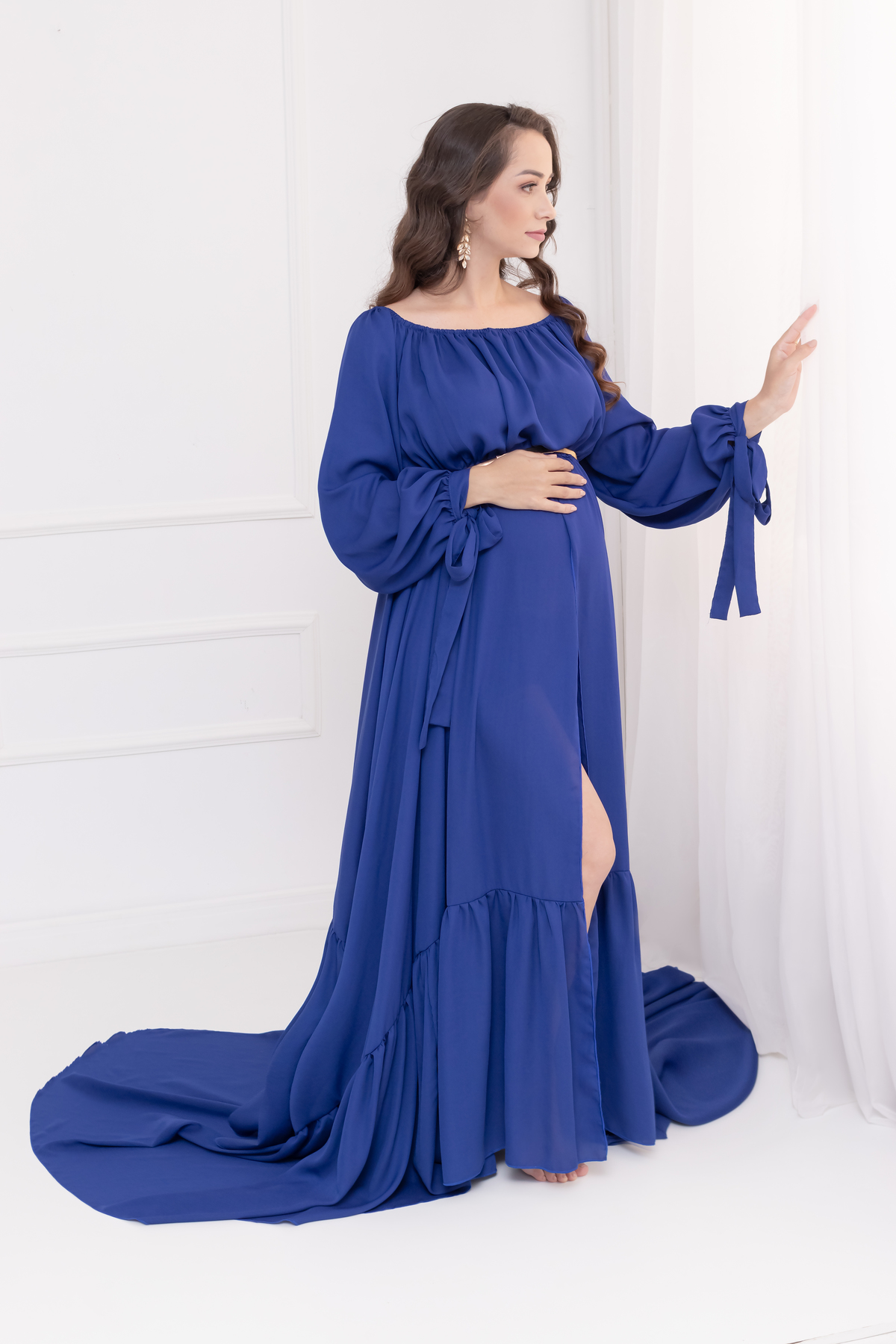 Ensaio da gestante Luana no estúdio. Fotografo em londrina especializado em ensaios de gestantes. Momento registrado pela fotografa Giscellayne - Gy Fotografia.