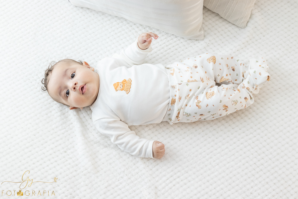 Ensaio de bebê. Foto para catálogo. Fotógrafo em Londrina especializado em ensaios de bebês e crianças!
Momento registrado pela fotógrafa Giscellayne | Gy fotografia 