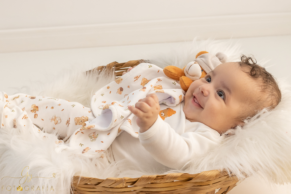 Ensaio de bebê. Foto para catálogo. Fotógrafo em Londrina especializado em ensaios de bebês e crianças!
Momento registrado pela fotógrafa Giscellayne | Gy fotografia 