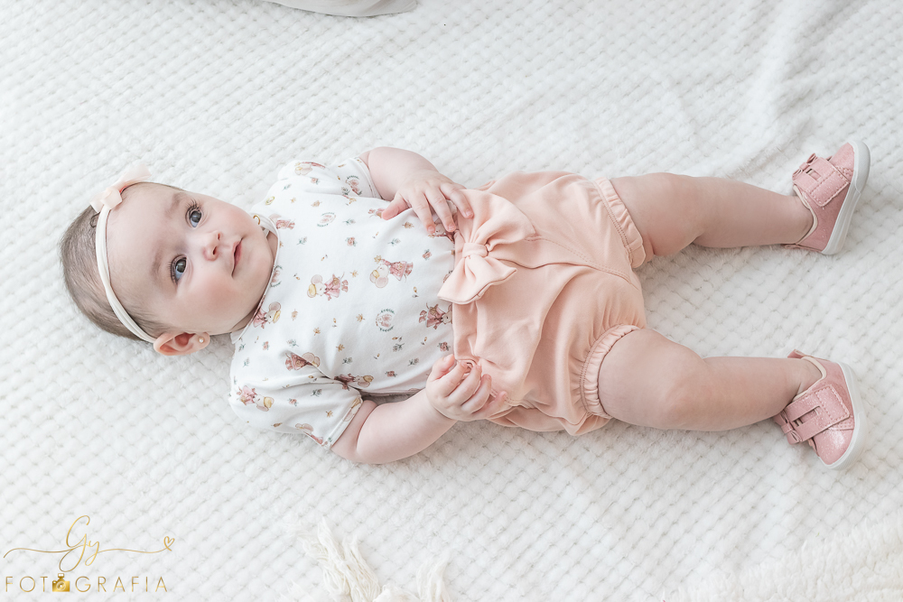 Ensaio de bebê. Foto para catálogo. Fotógrafo em Londrina especializado em ensaios de bebês e crianças!
Momento registrado pela fotógrafa Giscellayne | Gy fotografia 