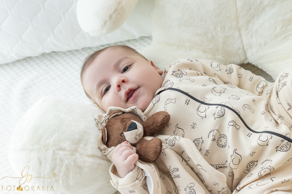 Ensaio de bebê. Foto para catálogo. Fotógrafo em Londrina especializado em ensaios de bebês e crianças!
Momento registrado pela fotógrafa Giscellayne | Gy fotografia 