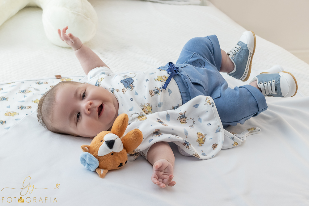 Ensaio de bebê. Foto para catálogo. Fotógrafo em Londrina especializado em ensaios de bebês e crianças!
Momento registrado pela fotógrafa Giscellayne | Gy fotografia 