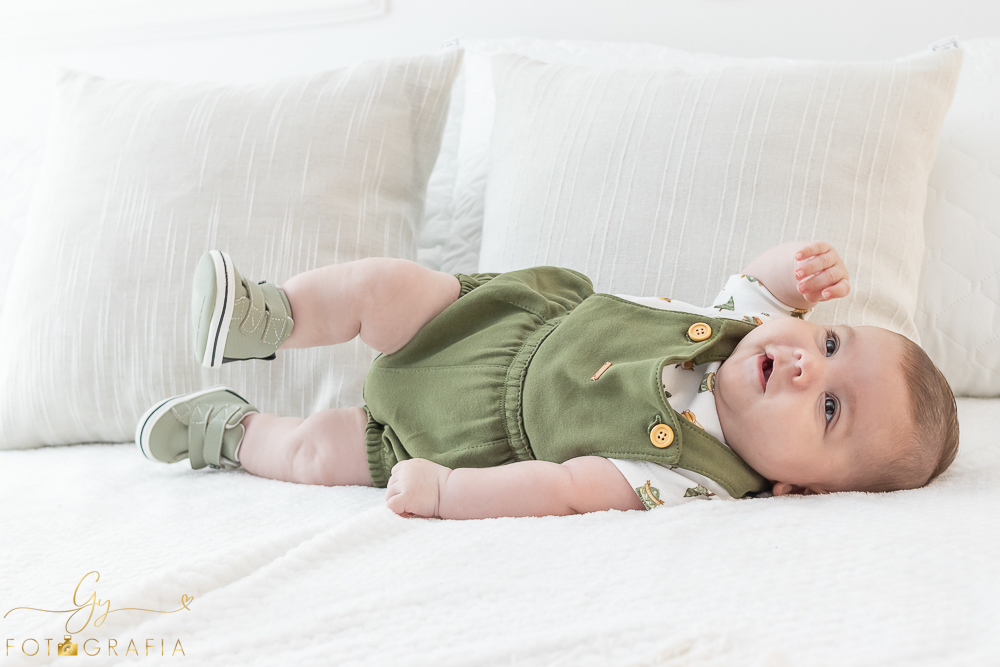 Ensaio de bebê. Foto para catálogo. Fotógrafo em Londrina especializado em ensaios de bebês e crianças!
Momento registrado pela fotógrafa Giscellayne | Gy fotografia 