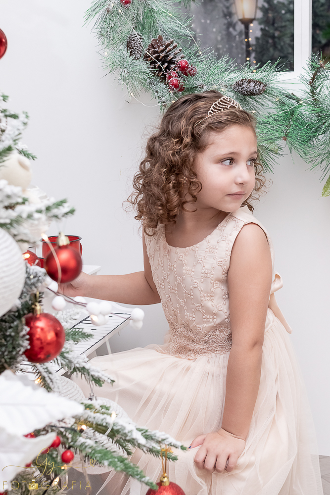 Ensaio de natal em londrina com Papai Noel. fotografo em londrina especializado em ensaios de bebes, crianças e família! 
Momento registrado pela fotografa Giscellayne - Gy Fotografia.