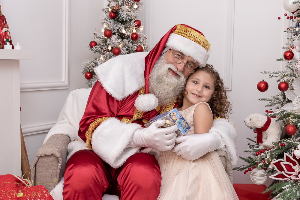 Ensaio de natal em londrina com Papai Noel. fotografo em londrina especializado em ensaios de bebes, crianças e família! 
Momento registrado pela fotografa Giscellayne - Gy Fotografia.