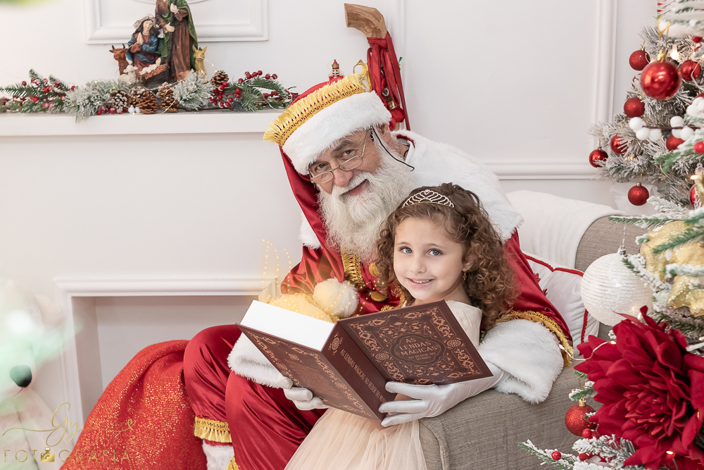 Ensaio de natal em londrina com Papai Noel. fotografo em londrina especializado em ensaios de bebes, crianças e família! 
Momento registrado pela fotografa Giscellayne - Gy Fotografia.