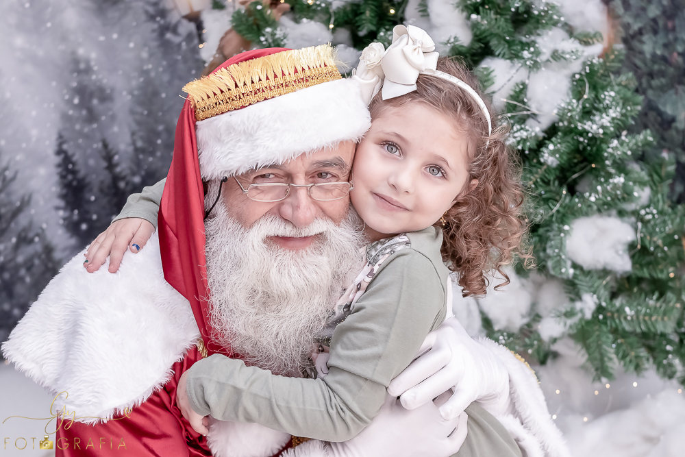 Ensaio de natal em londrina com Papai Noel. fotografo em londrina especializado em ensaios de bebes, crianças e família! 
Momento registrado pela fotografa Giscellayne - Gy Fotografia.
