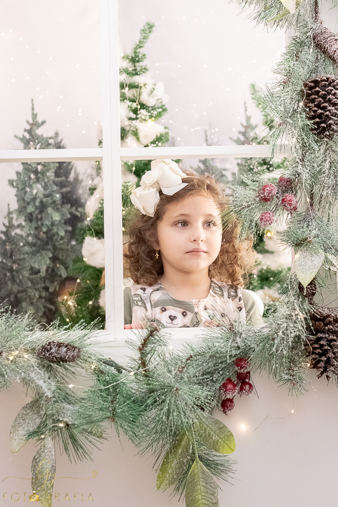 Ensaio de natal em londrina com Papai Noel. fotografo em londrina especializado em ensaios de bebes, crianças e família! 
Momento registrado pela fotografa Giscellayne - Gy Fotografia.
