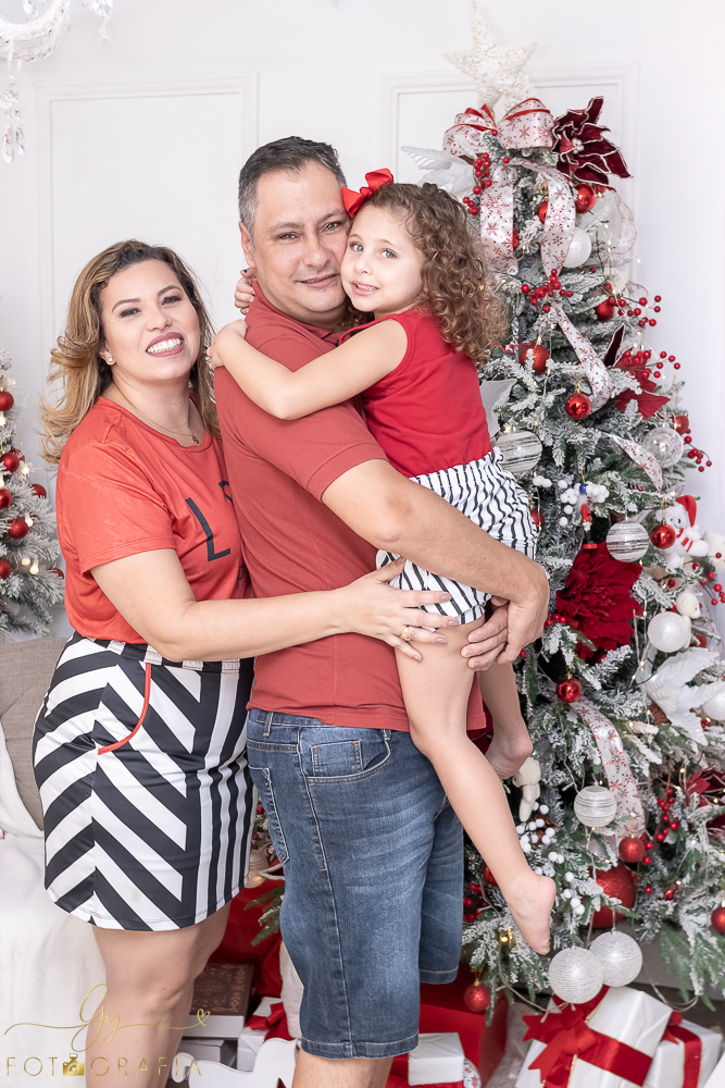 Ensaio de natal em londrina com Papai Noel. fotografo em londrina especializado em ensaios de bebes, crianças e família! 
Momento registrado pela fotografa Giscellayne - Gy Fotografia.