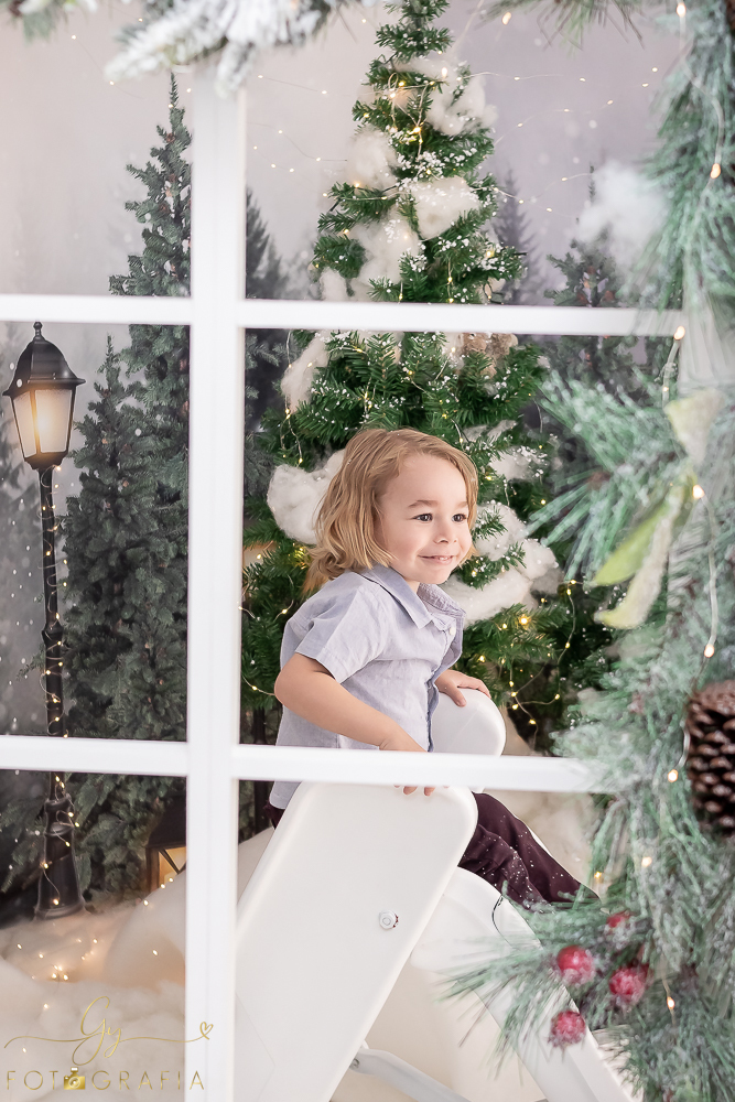 Ensaio de natal em Londrina. Fotógrafo em londrina especializado em ensaios de bebês e crianças. Momento registrado pela fotógrafa Giscellayne | Gy fotografia 