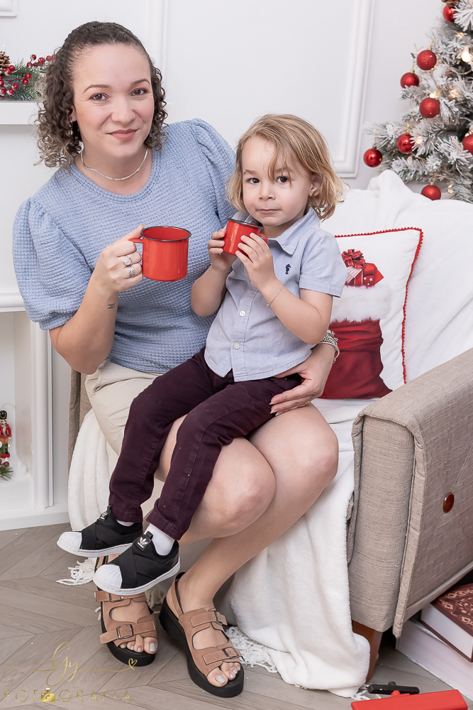 Ensaio de natal em Londrina. Fotógrafo em londrina especializado em ensaios de bebês e crianças. Momento registrado pela fotógrafa Giscellayne | Gy fotografia 