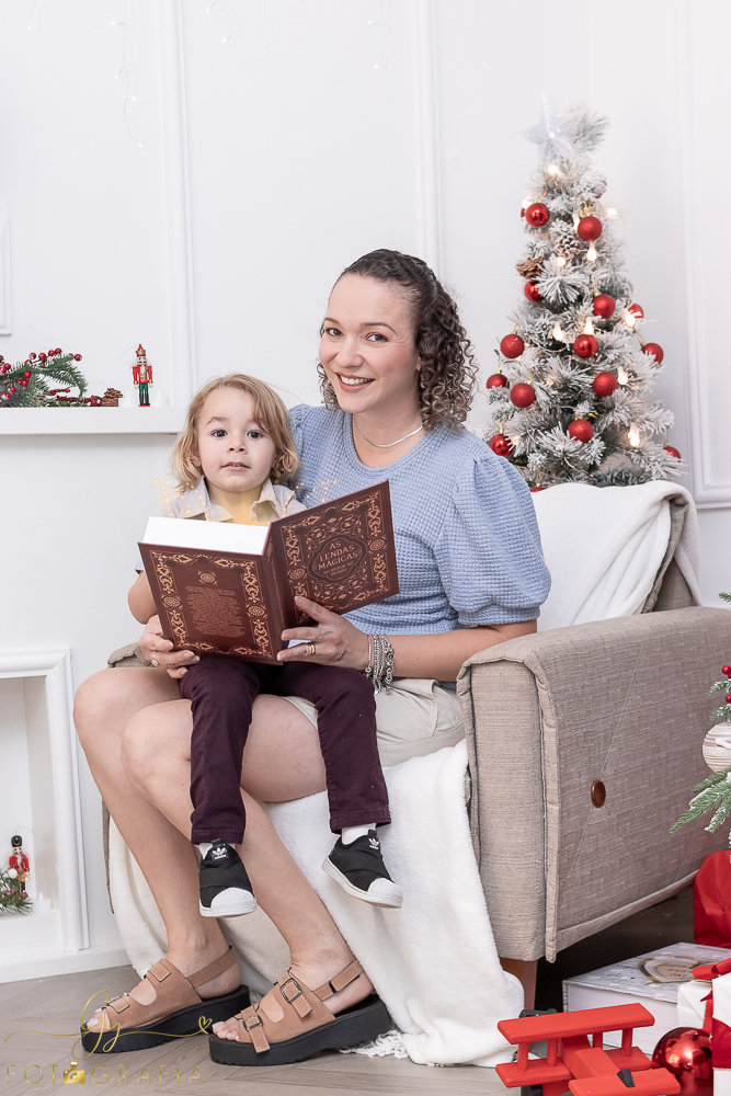 Ensaio de natal em Londrina. Fotógrafo em londrina especializado em ensaios de bebês e crianças. Momento registrado pela fotógrafa Giscellayne | Gy fotografia 