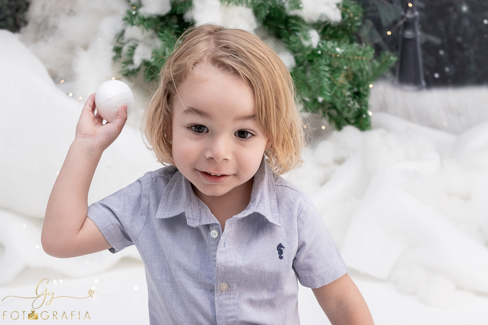 Ensaio de natal em Londrina. Fotógrafo em londrina especializado em ensaios de bebês e crianças. Momento registrado pela fotógrafa Giscellayne | Gy fotografia 