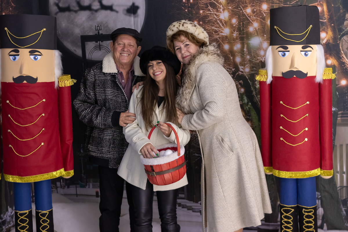 Mini ensaio especial de natal. momento registrado pela fotografa Giscellayne - Gy Fotografia. Fotografo especialista em ensaios de bebes e crianças. ensaio para toda a família de todas as idades