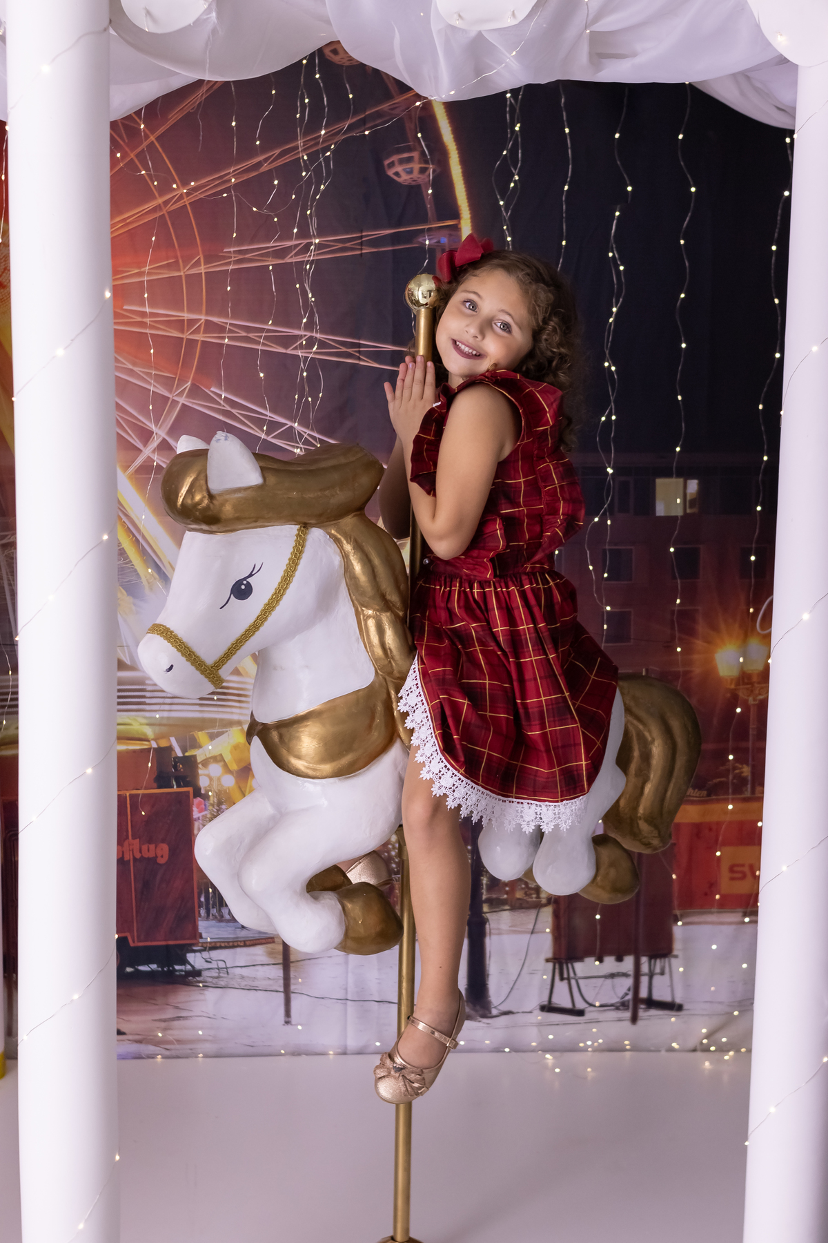 Mini ensaio especial de natal. momento registrado pela fotografa Giscellayne - Gy Fotografia. Fotografo especialista em ensaios de bebes e crianças. ensaio para toda a família de todas as idades