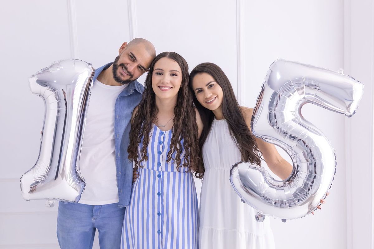 15 anos em estudio. Fotografo em londrina especializado em ensaios feminino,familia, de bebes e crianças. Momento registrado pela fotografa Giscellayne