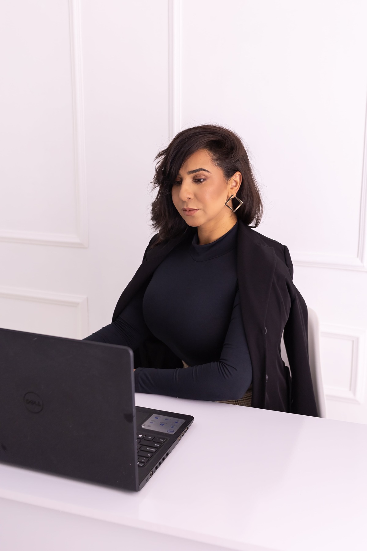 Ensaio de corporativo em estudio. Fotografo em londrina especializado em ensaios de bebes e crianças. Momento registrado pela fotografa Giscellayne