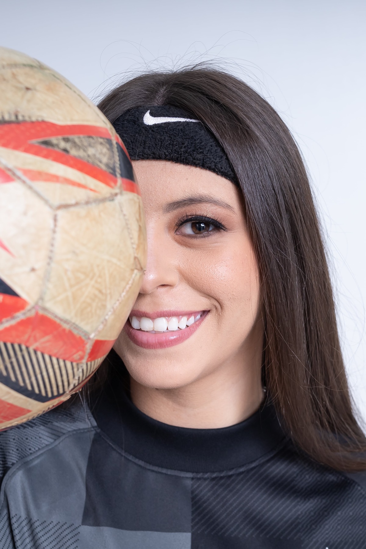 Ensaio feminino em estudio. Fotografo em londrina especializado em ensaios de bebes e crianças. Momento registrado pela fotografa Giscellayne