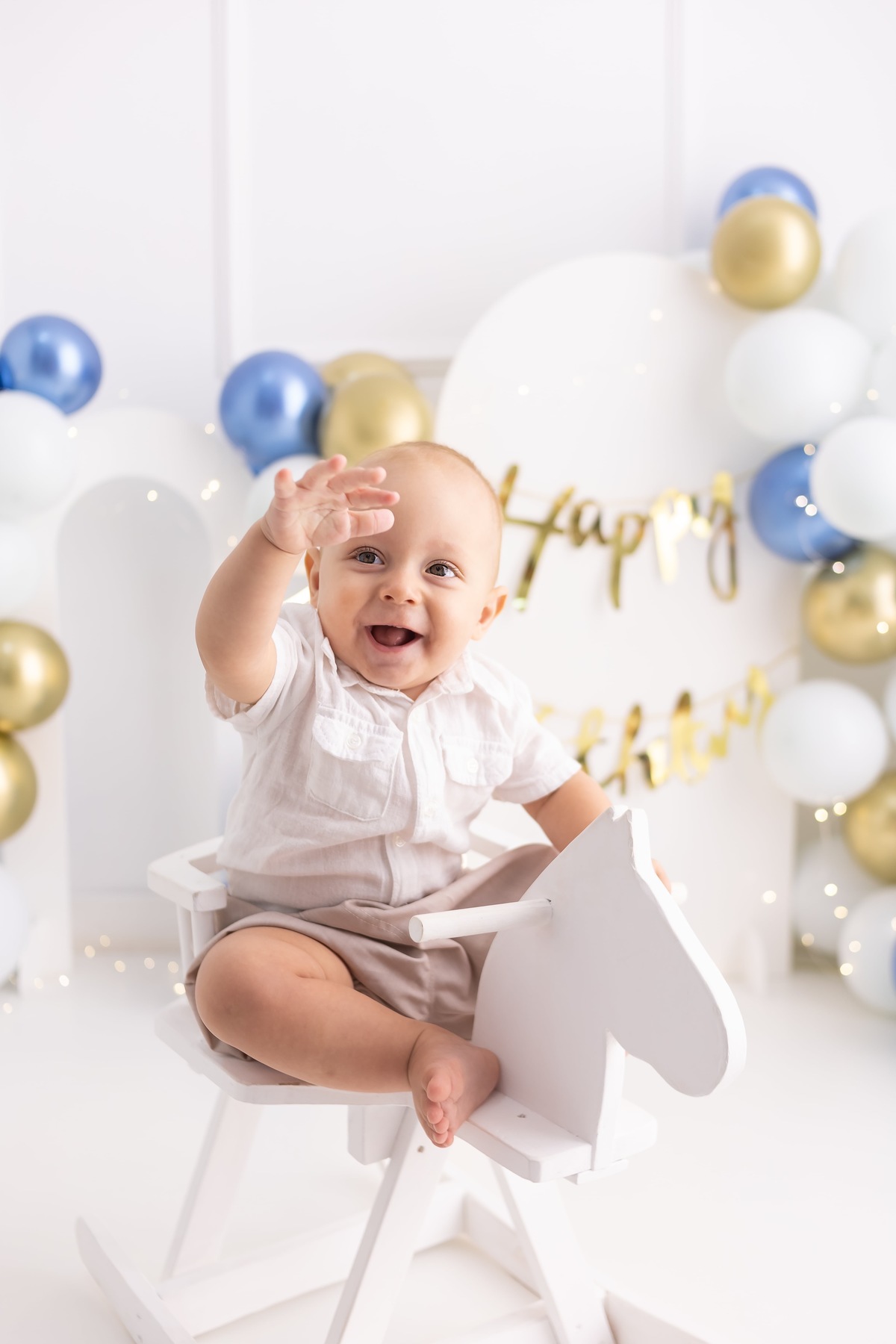 Ensaio Smash the cake em estudio. Fotografo em londrina especializado em ensaios de bebes e crianças. Momento registrado pela fotografa Giscellayne
