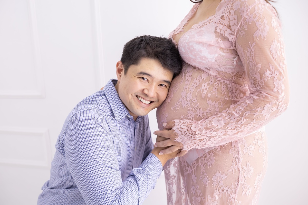 Ensaio de gestante em estudio. Fotografo em londrina especializado em ensaios de bebes e crianças. Momento registrado pela fotografa Giscellayne.