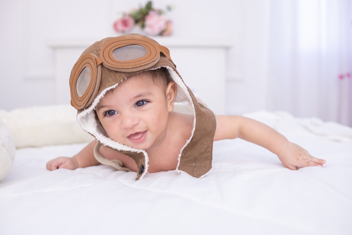 Ensaio de acompanhamento em estudio. Fotografo em londrina especializado em ensaios de bebes e crianças. Momento registrado pela fotografa Giscellayne.