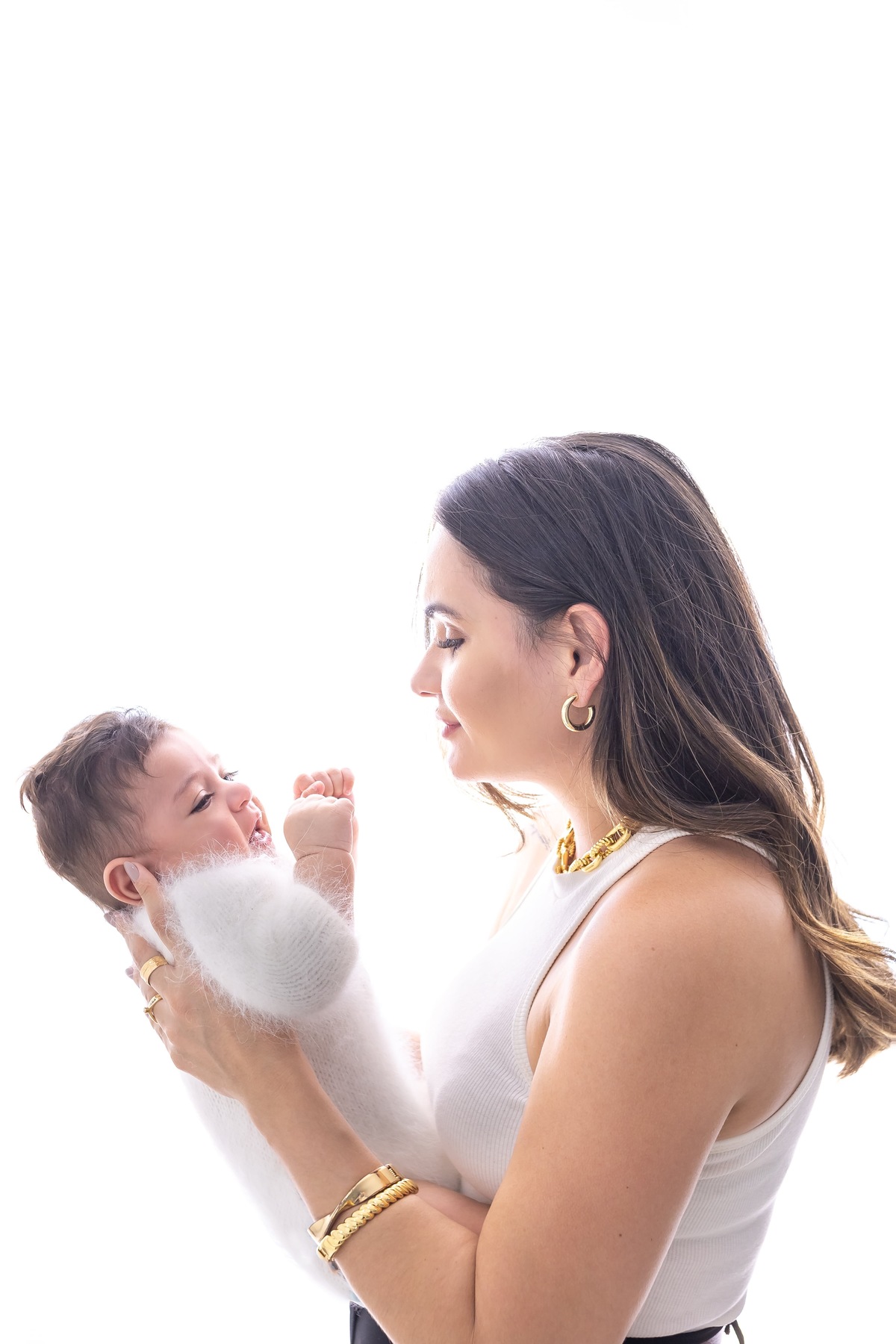 Ensaio de acompanhamento em estudio. Fotografo em londrina especializado em ensaios de bebes e crianças. Momento registrado pela fotografa Giscellayne.