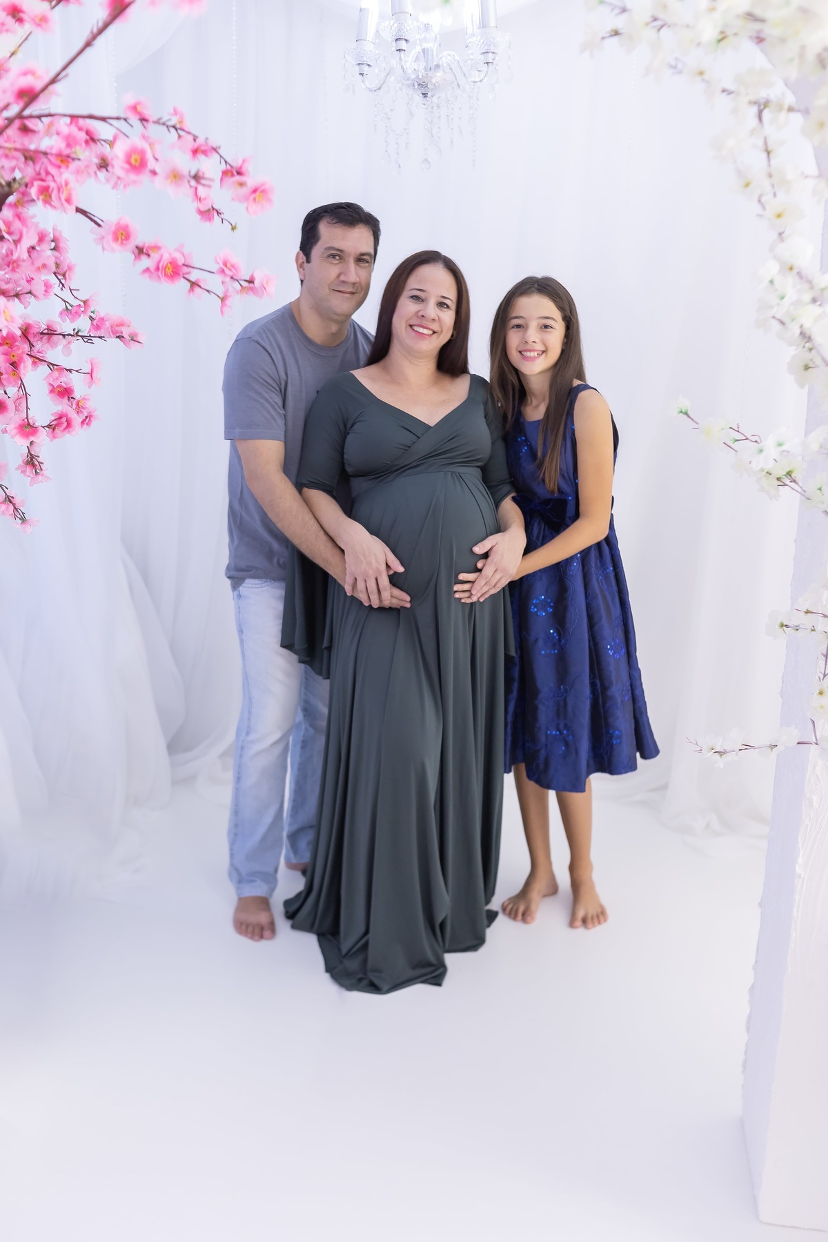 Ensaio de gestante em estudio. Fotografo em londrina especializado em ensaios de bebes e crianças. Momento registrado pela fotografa Giscellayne.