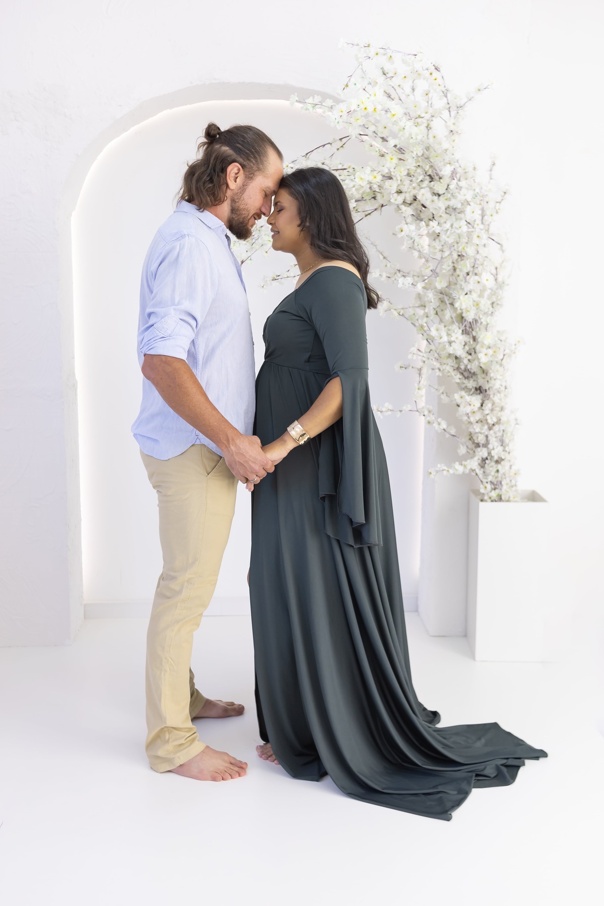 Ensaio de gestante em estudio. Fotografo em londrina especializado em ensaios de bebes e crianças. Momento registrado pela fotografa Giscellayne.