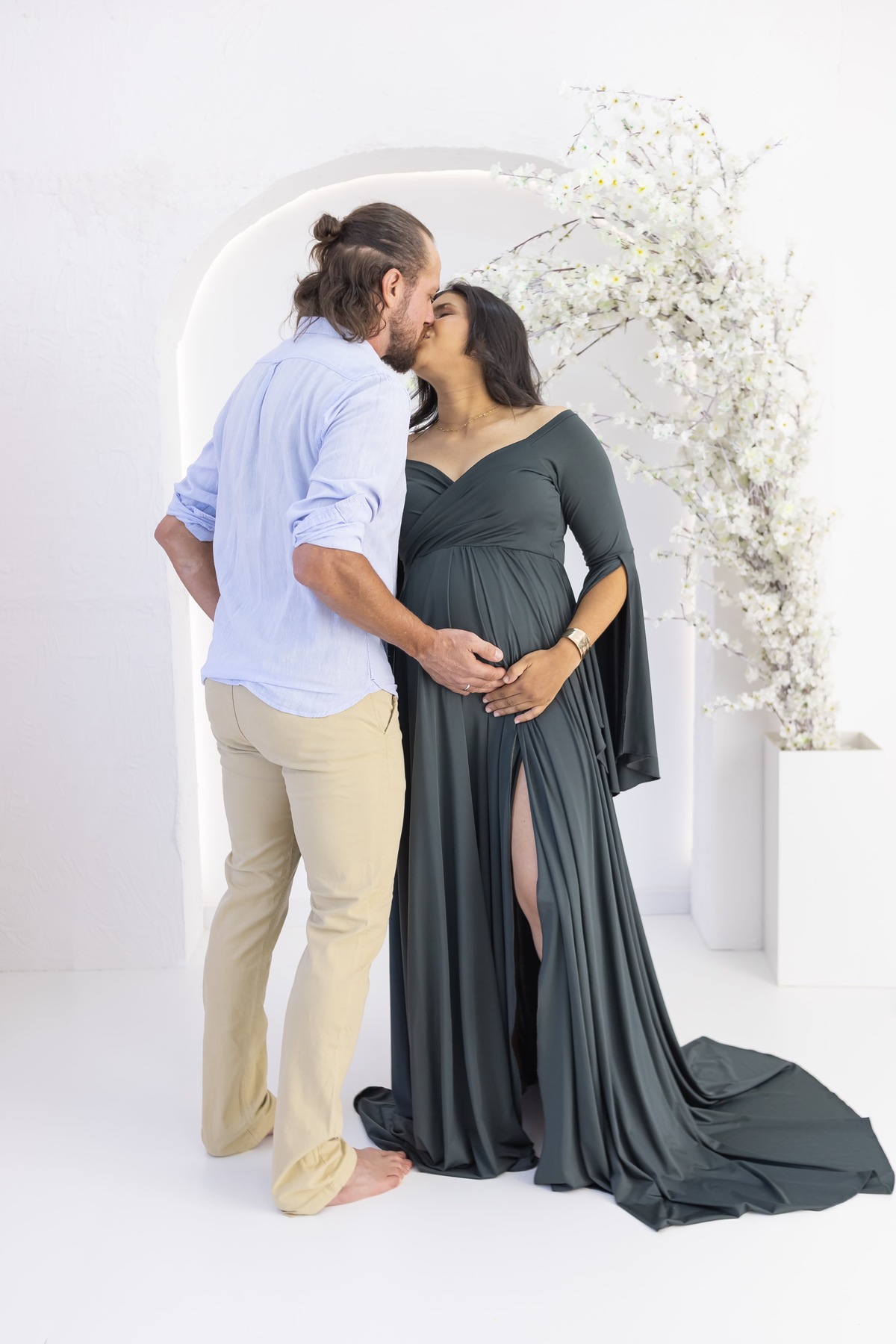 Ensaio de gestante em estudio. Fotografo em londrina especializado em ensaios de bebes e crianças. Momento registrado pela fotografa Giscellayne.