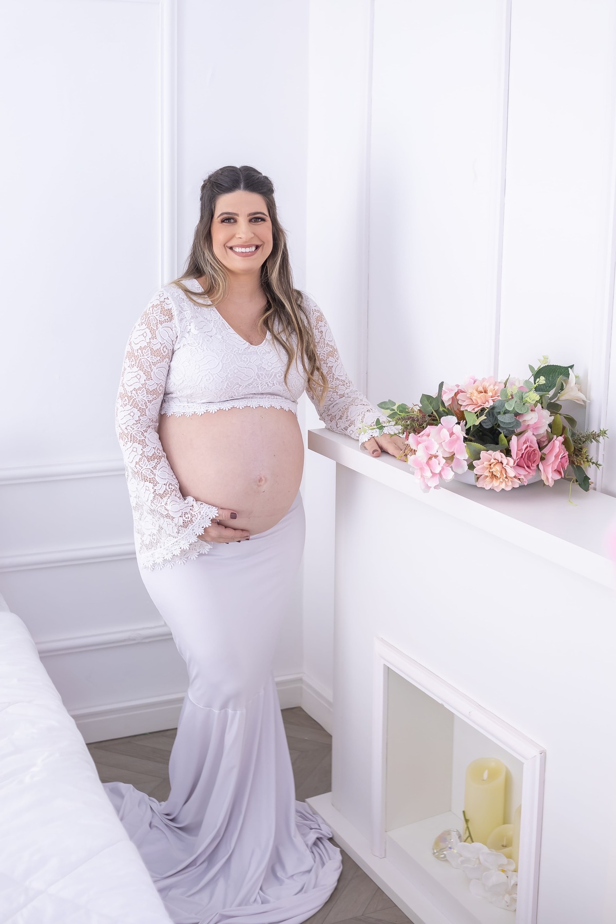 Ensaio de gestante em estudio. Fotografo em londrina especializado em ensaios de bebes e crianças. Momento registrado pela fotografa Giscellayne