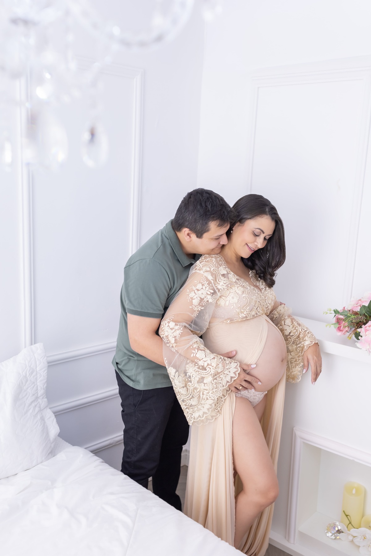 Ensaio de gestante em estudio. Fotografo em londrina especializado em ensaios de bebes e crianças. Momento registrado pela fotografa Giscellayne.