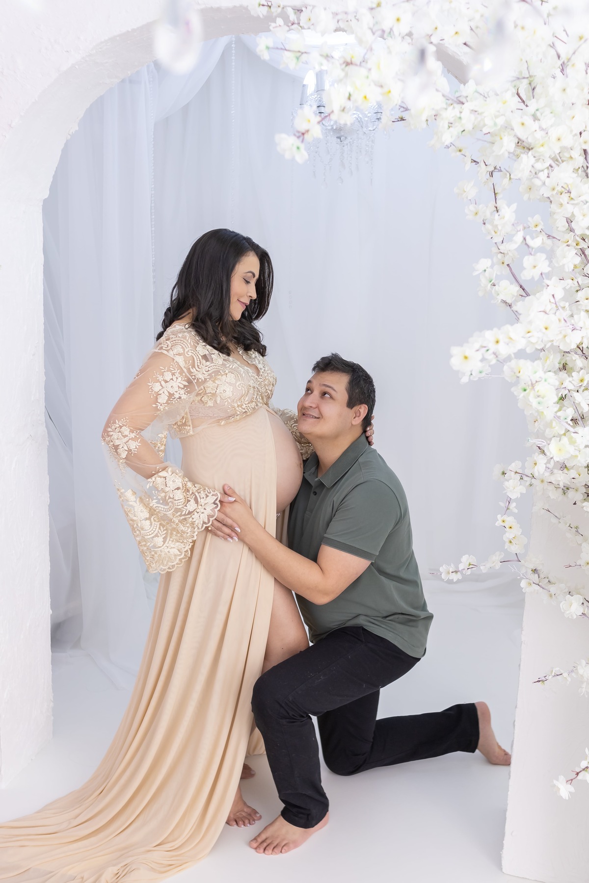 Ensaio de gestante em estudio. Fotografo em londrina especializado em ensaios de bebes e crianças. Momento registrado pela fotografa Giscellayne.