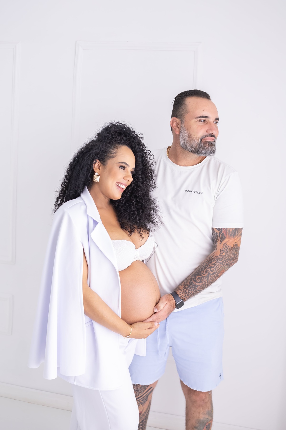 Ensaio de gestante em estudio. Fotografo em londrina especializado em ensaios de bebes e crianças. Momento registrado pela fotografa Giscellayne.