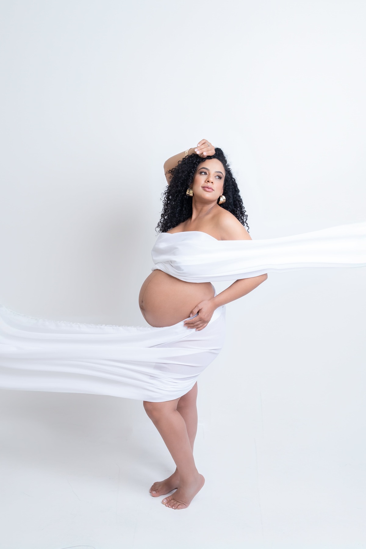 Ensaio de gestante em estudio. Fotografo em londrina especializado em ensaios de bebes e crianças. Momento registrado pela fotografa Giscellayne.