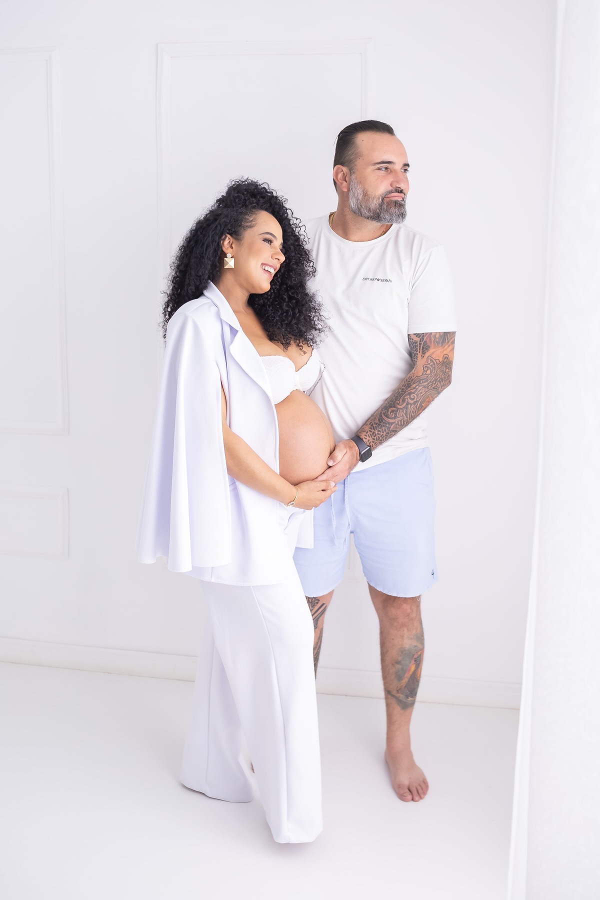 Ensaio de gestante em estudio. Fotografo em londrina especializado em ensaios de bebes e crianças. Momento registrado pela fotografa Giscellayne.