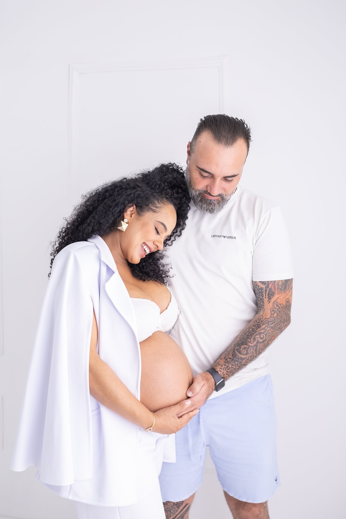 Ensaio de gestante em estudio. Fotografo em londrina especializado em ensaios de bebes e crianças. Momento registrado pela fotografa Giscellayne.