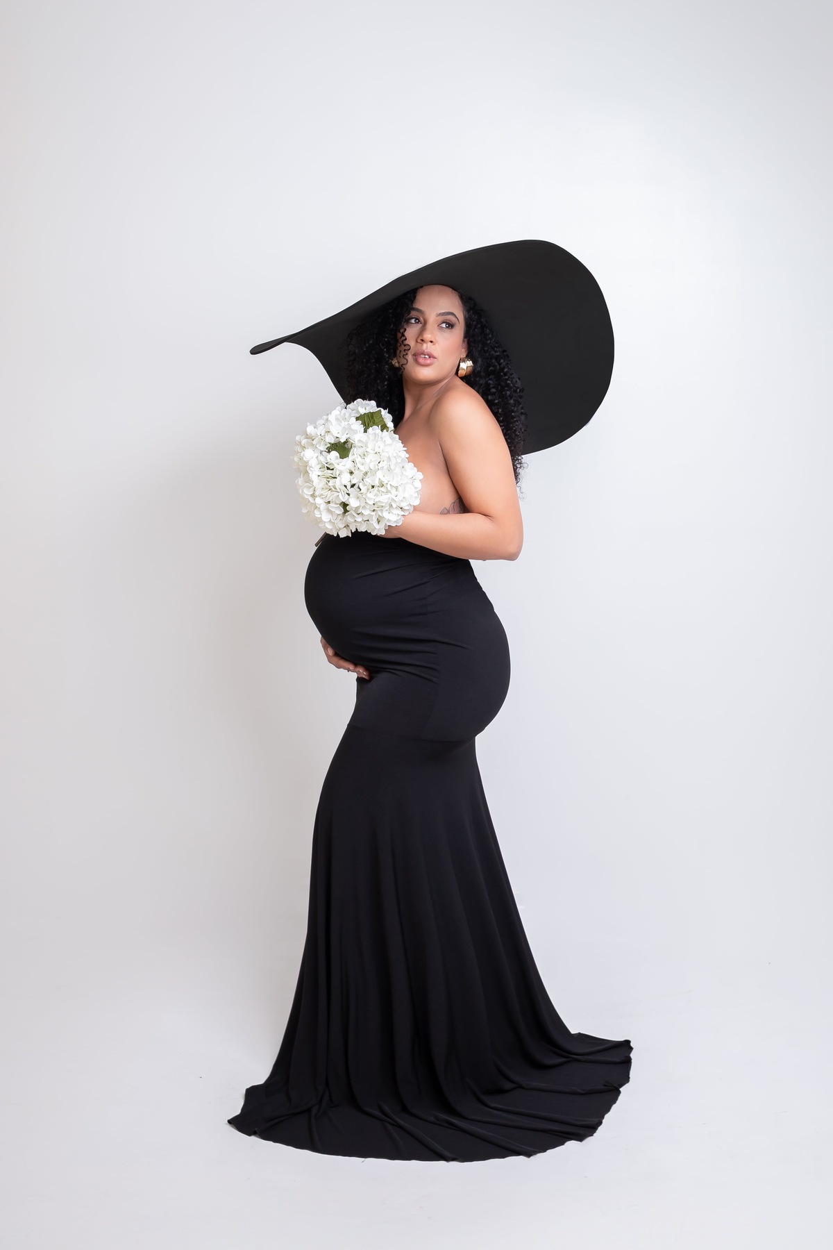 Ensaio de gestante em estudio. Fotografo em londrina especializado em ensaios de bebes e crianças. Momento registrado pela fotografa Giscellayne.