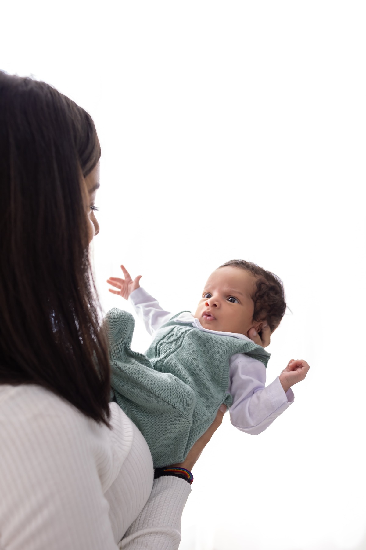Ensaio de acompanhamento em estudio. Fotografo em londrina especializado em ensaios de bebes e crianças. Momento registrado pela fotografa Giscellayne.