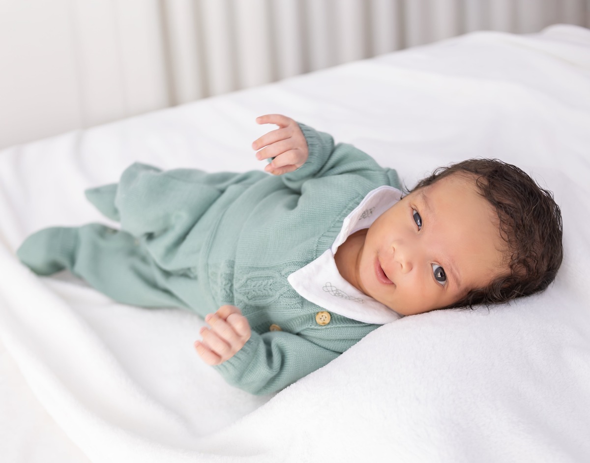 Ensaio de acompanhamento em estudio. Fotografo em londrina especializado em ensaios de bebes e crianças. Momento registrado pela fotografa Giscellayne.