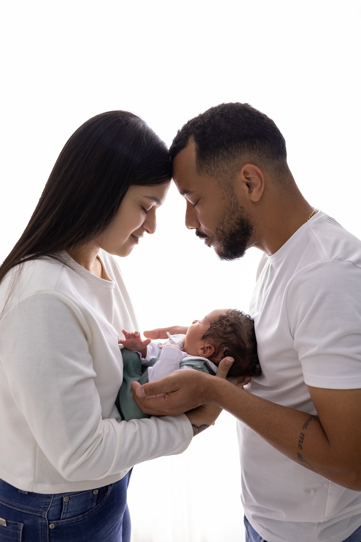 Ensaio de acompanhamento em estudio. Fotografo em londrina especializado em ensaios de bebes e crianças. Momento registrado pela fotografa Giscellayne.