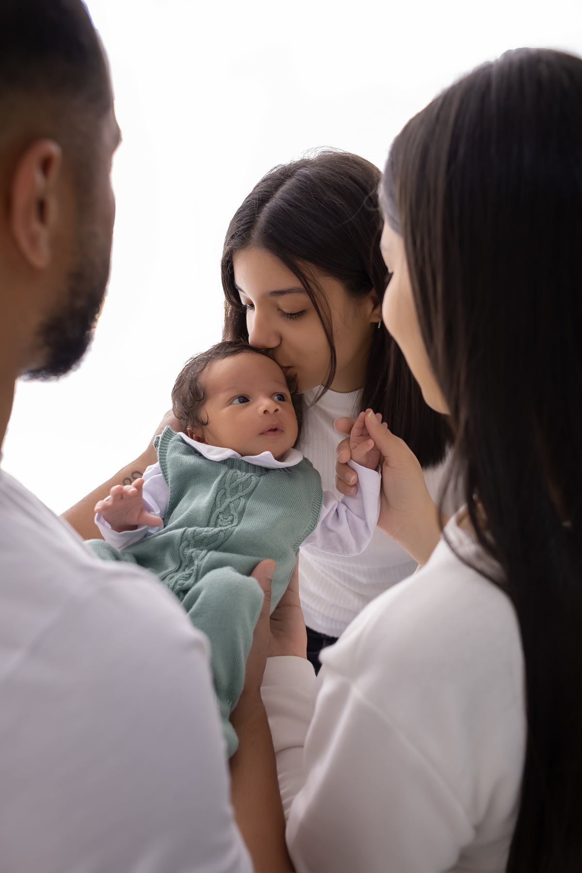 Ensaio de acompanhamento em estudio. Fotografo em londrina especializado em ensaios de bebes e crianças. Momento registrado pela fotografa Giscellayne.