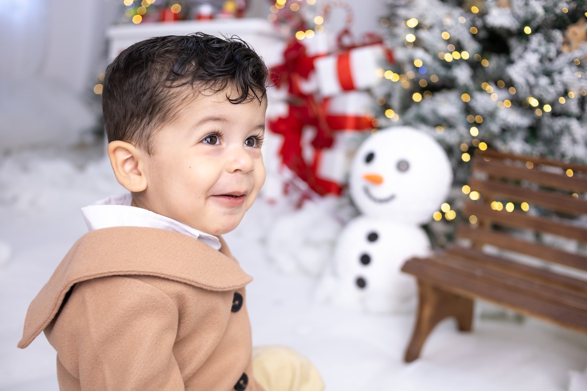 Ensaio de Natal em estudio. Fotografo em Londrina especializado em ensaios de bebes, família e crianças. Momento registrado pela fotografa Giscellayne.